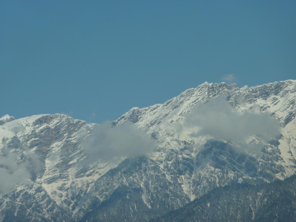 Kitz Residenz Top 6 คาพรูน ห้อง รูปภาพ